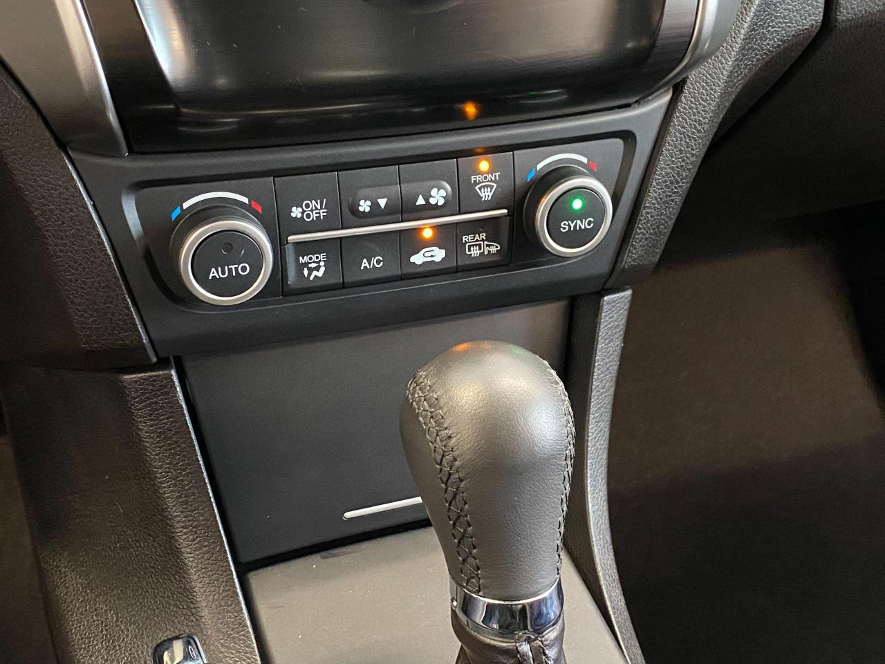 2018 Acura ILX TECH+LED Lights+Sunroof+Lane Keep+ACCIDENT FREE - Photo #36