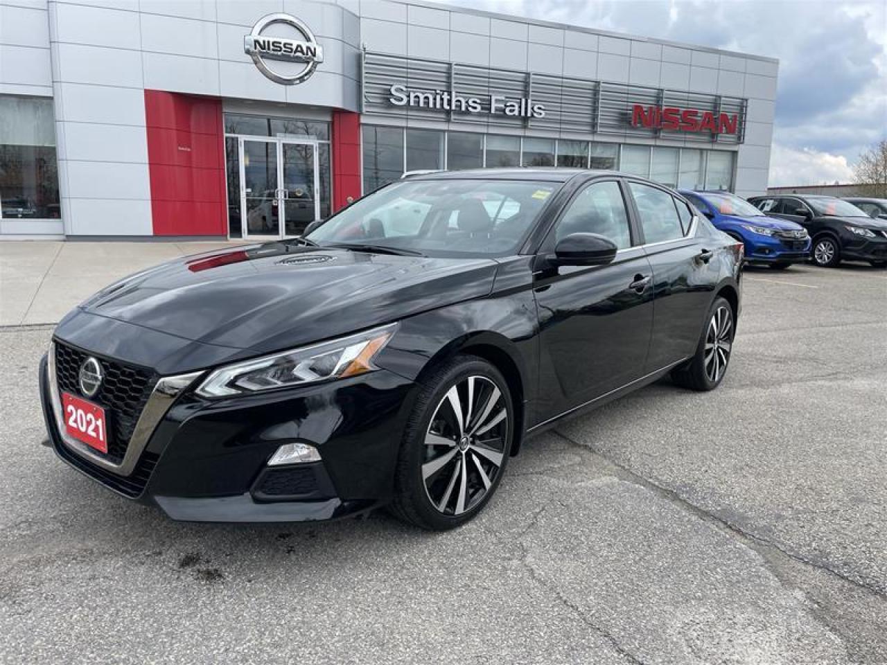 Used 2021 Nissan Altima Sedan 2.5 SR CVT for sale in Smiths Falls, ON