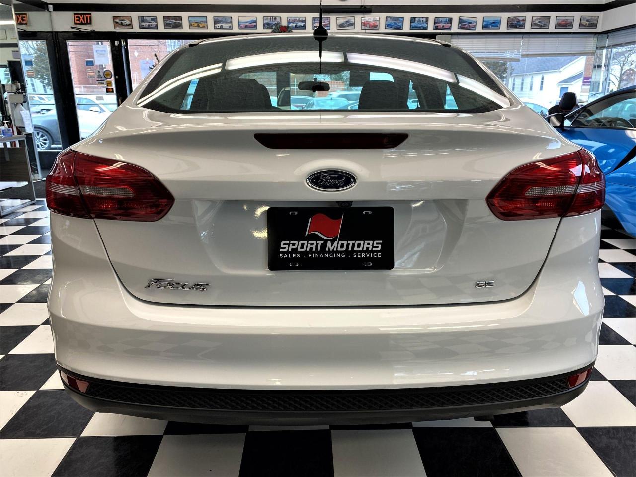 2017 Ford Focus SE+Heated Seats & Steering+Camera+ACCIDENT FREE - Photo #3