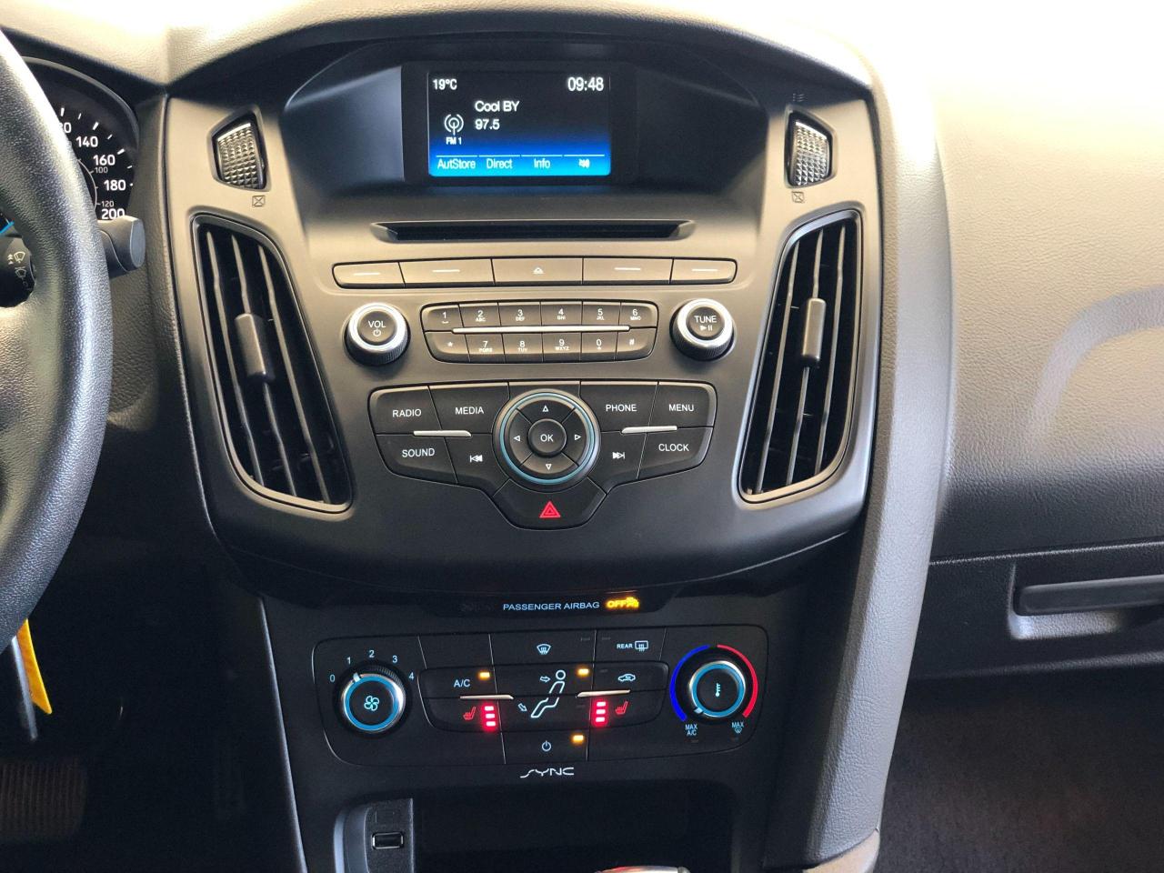 2017 Ford Focus SE+Heated Seats & Steering+Camera+ACCIDENT FREE - Photo #10