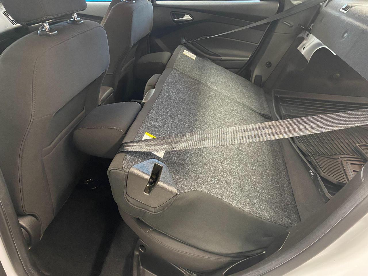 2017 Ford Focus SE+Heated Seats & Steering+Camera+ACCIDENT FREE - Photo #25