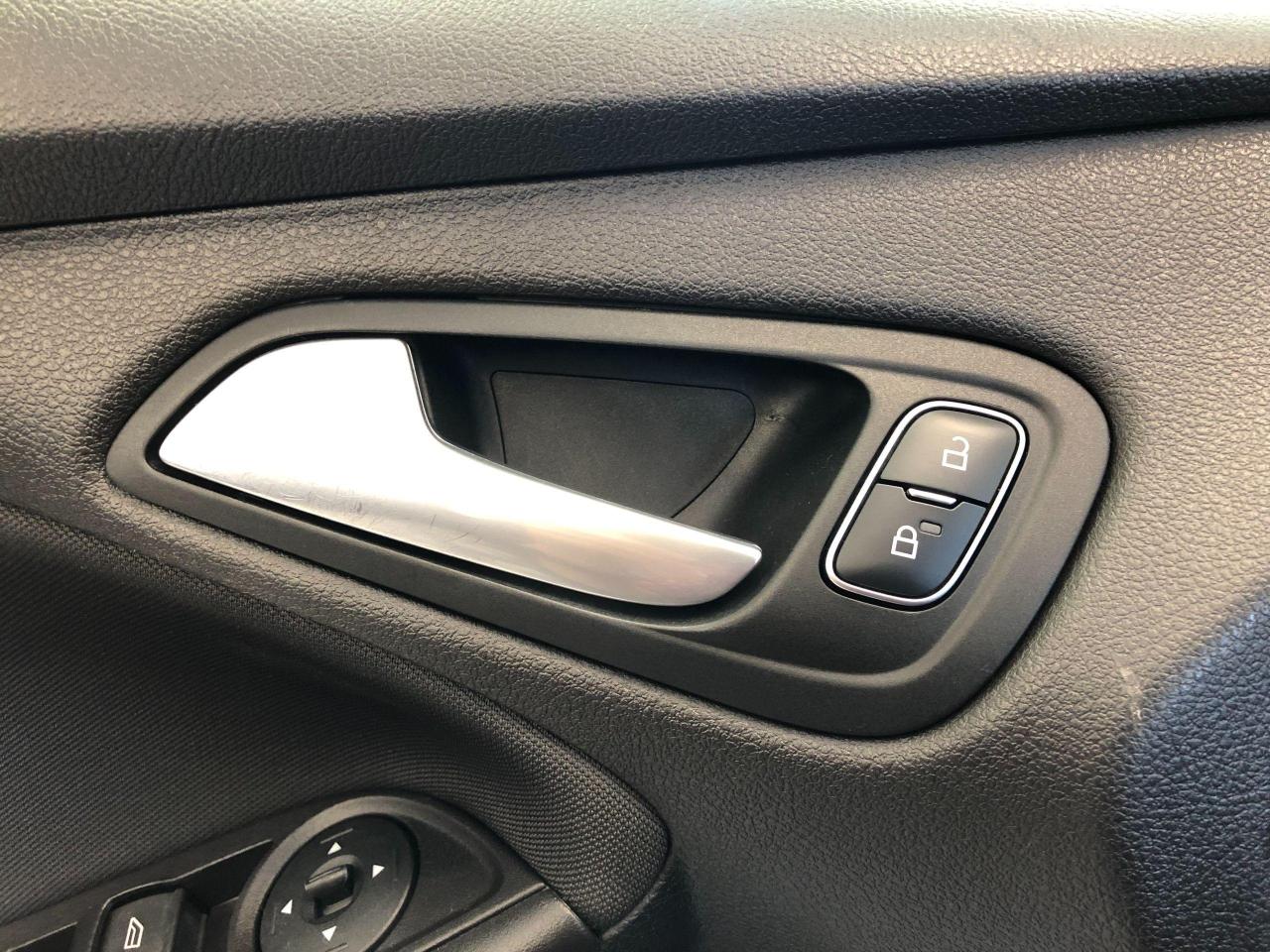 2017 Ford Focus SE+Heated Seats & Steering+Camera+ACCIDENT FREE - Photo #54