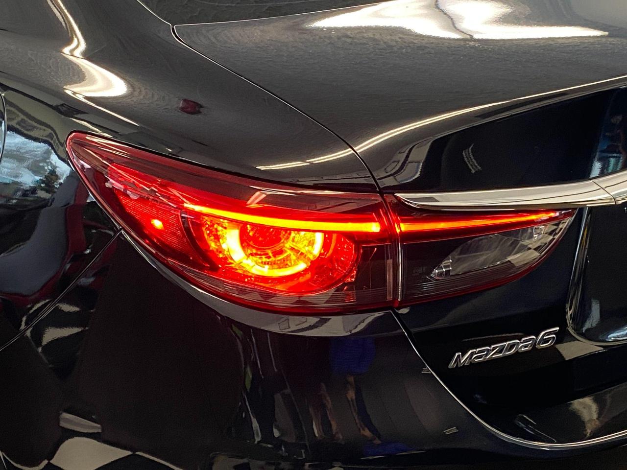 2017 Mazda MAZDA6 GT TECH+Camera+Roof+BlindSpot+ACCIDENT FREE - Photo #73