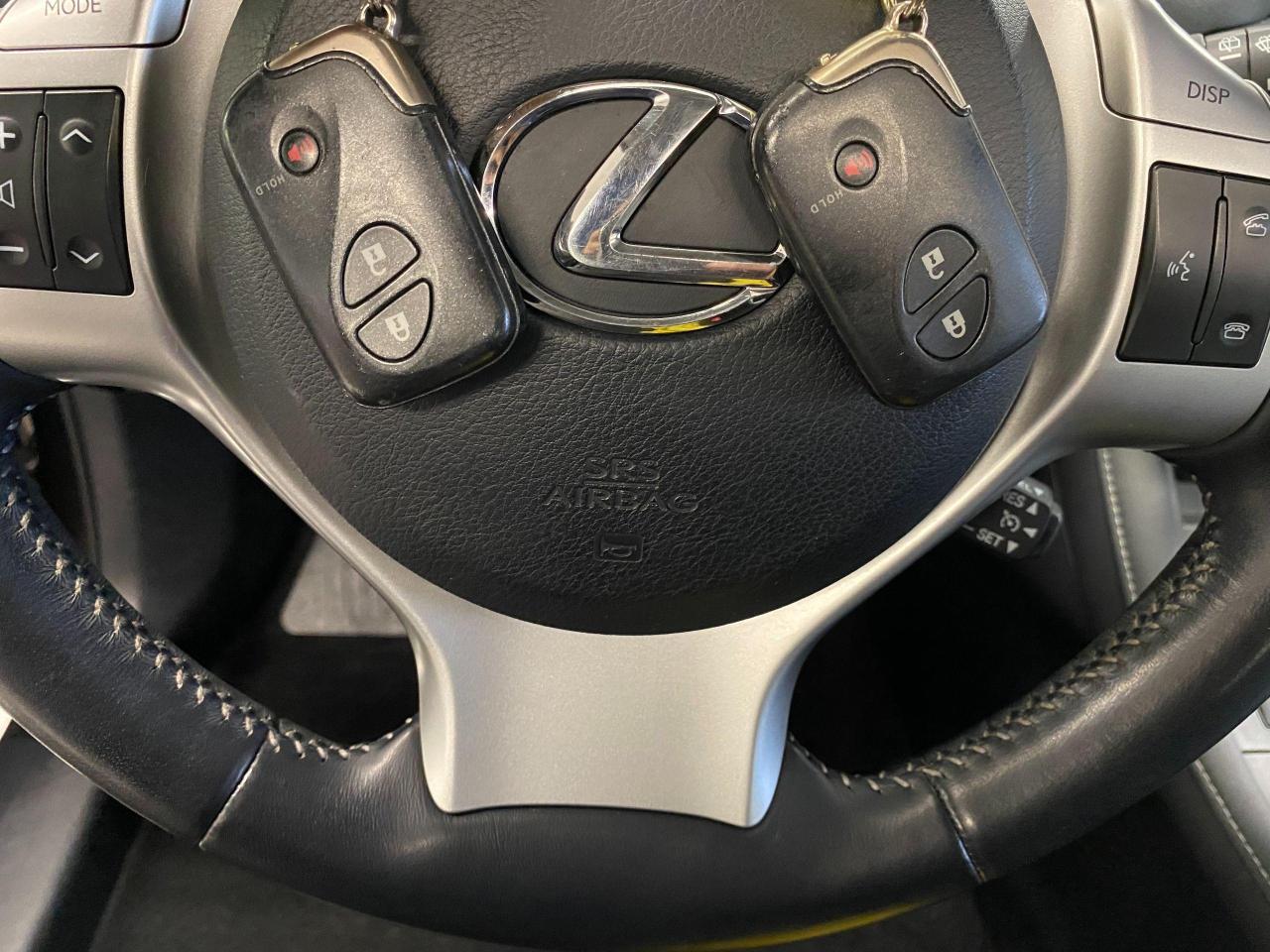 2011 Lexus CT 200h CT200H+Roof+Camera+New Tires+Brakes+ACCIDENT FREE - Photo #15