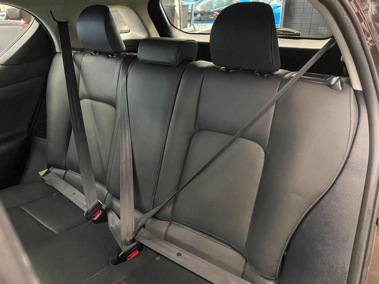 2011 Lexus CT 200h CT200H+Roof+Camera+New Tires+Brakes+ACCIDENT FREE - Photo #24