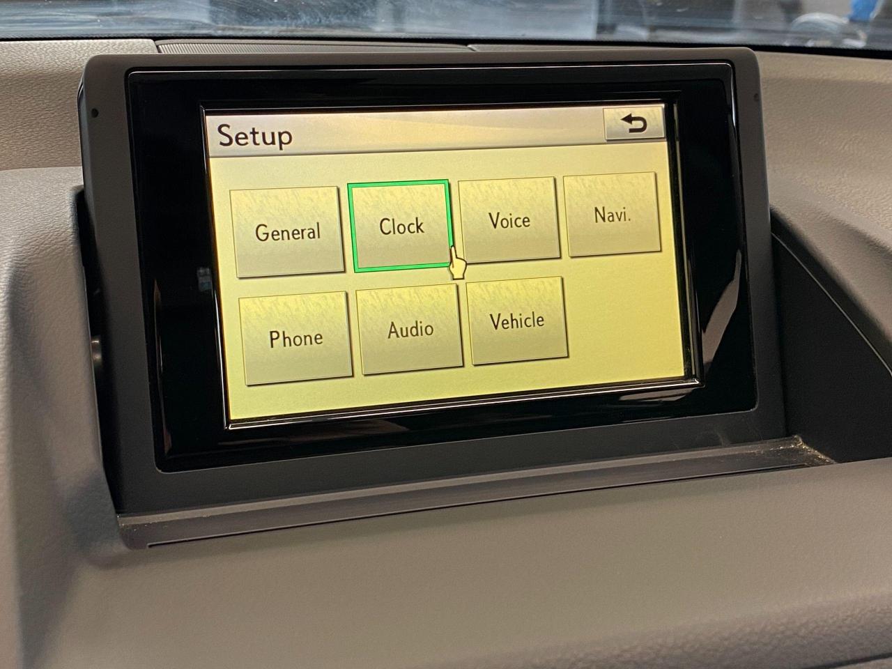 2011 Lexus CT 200h CT200H+Roof+Camera+New Tires+Brakes+ACCIDENT FREE - Photo #30