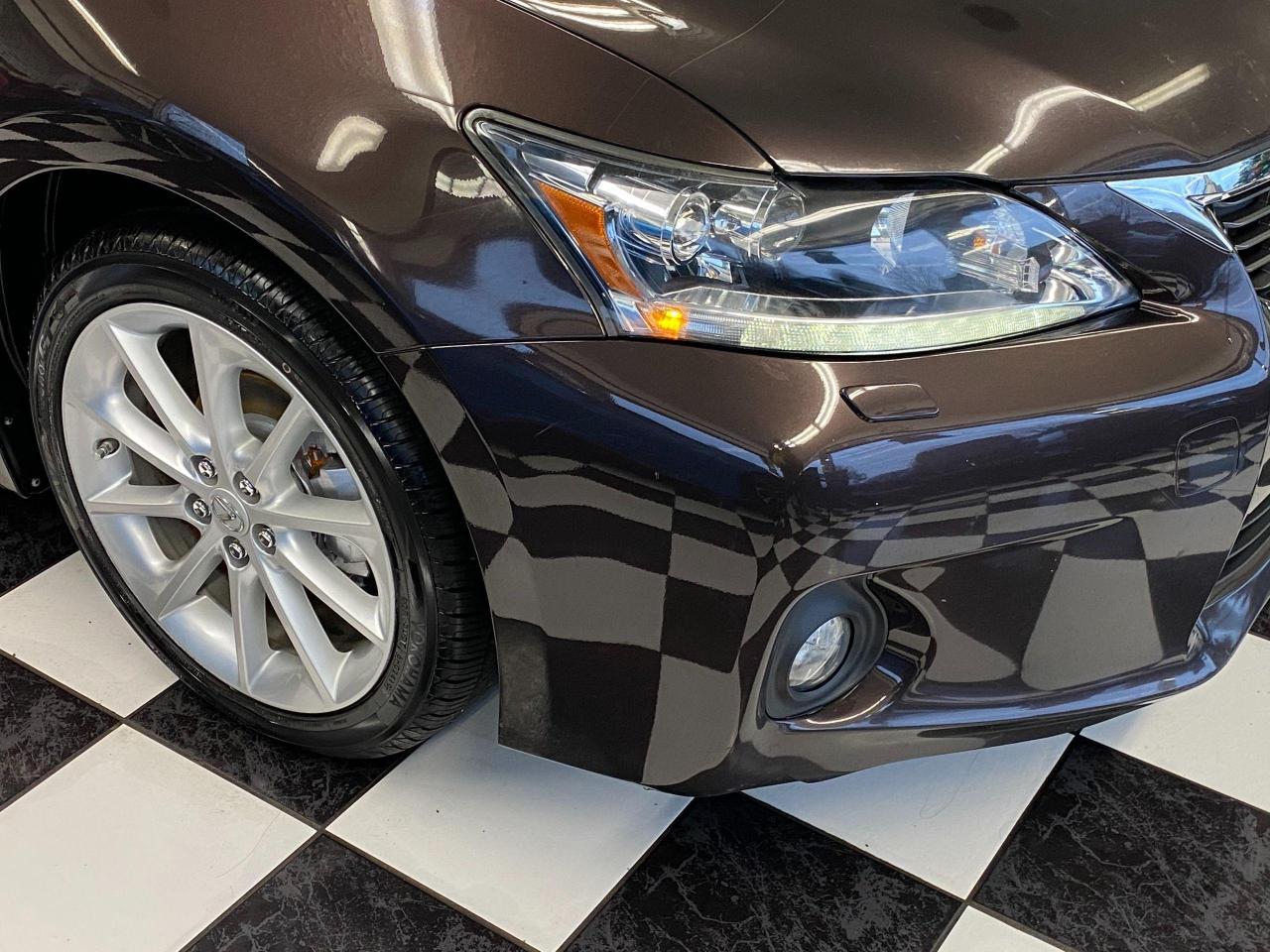 2011 Lexus CT 200h CT200H+Roof+Camera+New Tires+Brakes+ACCIDENT FREE - Photo #35