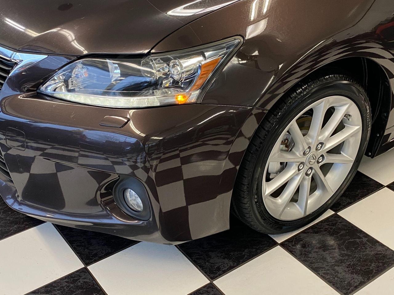 2011 Lexus CT 200h CT200H+Roof+Camera+New Tires+Brakes+ACCIDENT FREE - Photo #36