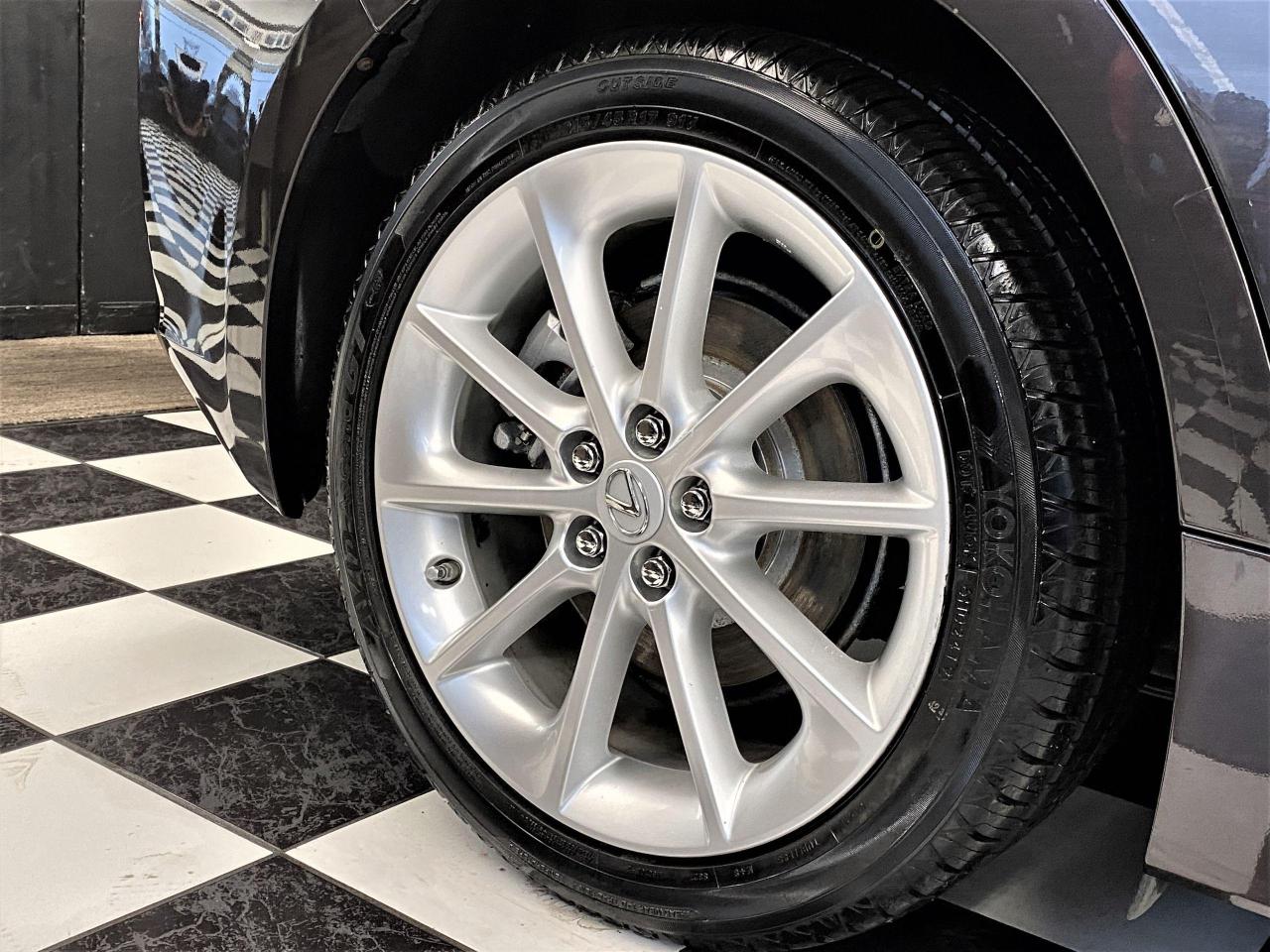 2011 Lexus CT 200h CT200H+Roof+Camera+New Tires+Brakes+ACCIDENT FREE - Photo #58