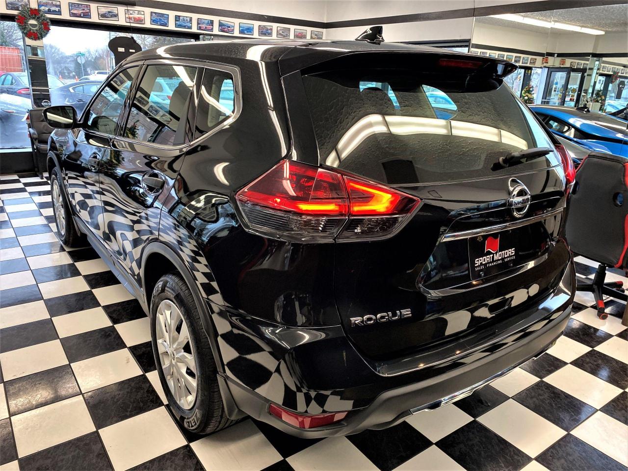 2018 Nissan Rogue S+Apple Play+Blind Spot+Camera+ACCIDENT FREE - Photo #2