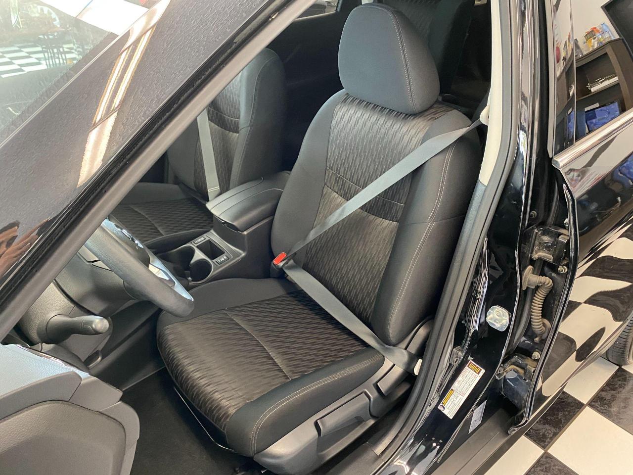 2018 Nissan Rogue S+Apple Play+Blind Spot+Camera+ACCIDENT FREE Photo88