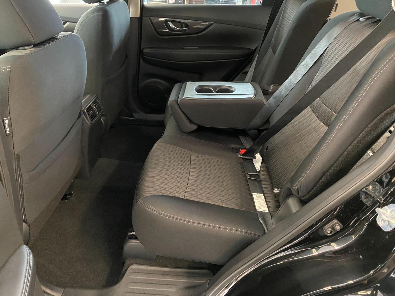 2018 Nissan Rogue S+Apple Play+Blind Spot+Camera+ACCIDENT FREE - Photo #23