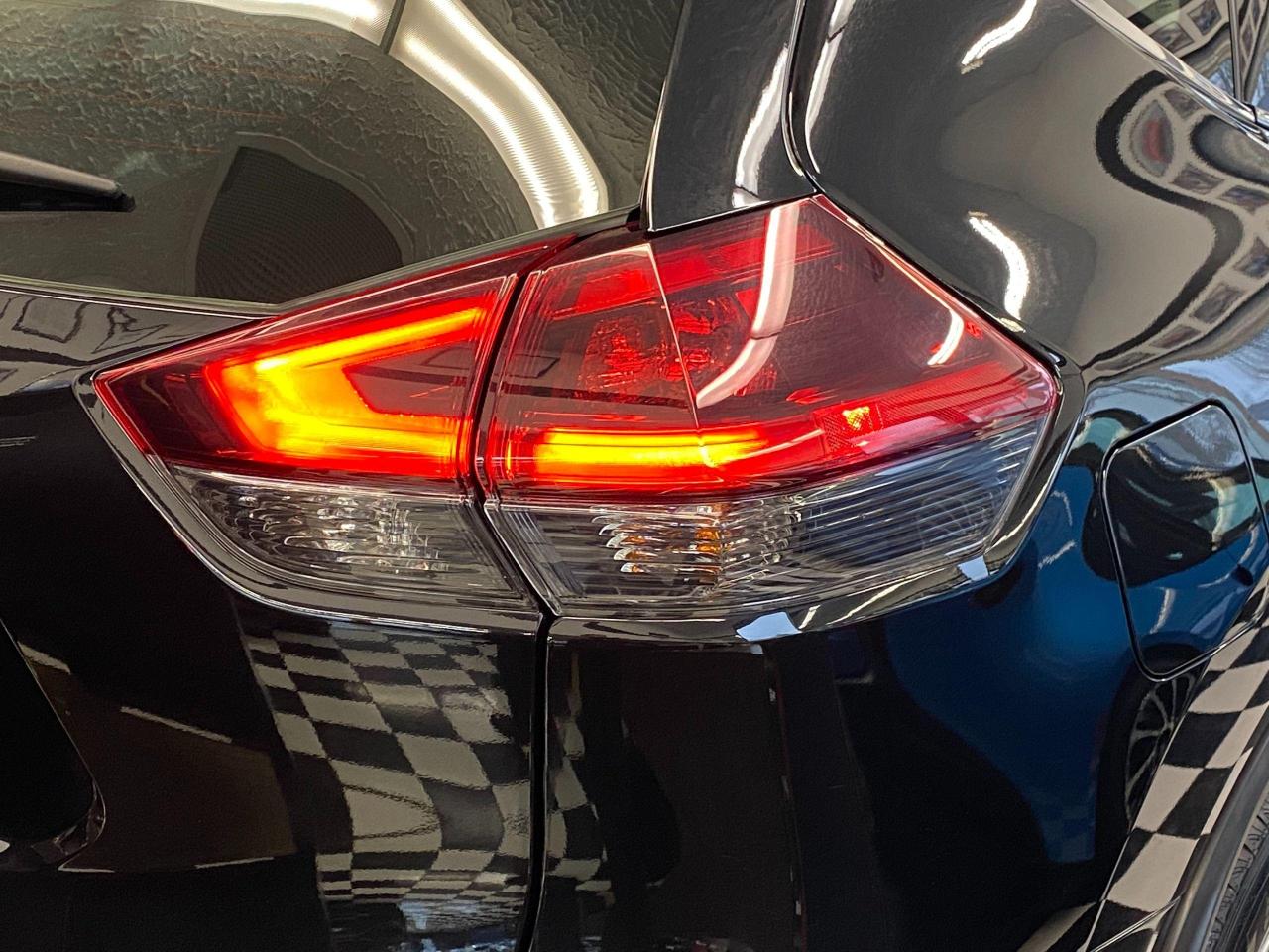 2018 Nissan Rogue S+Apple Play+Blind Spot+Camera+ACCIDENT FREE - Photo #67