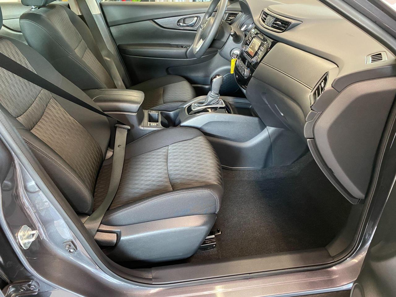 2017 Nissan Rogue S+Camera+Heated Seats+ACCIDENT FREE - Photo #21