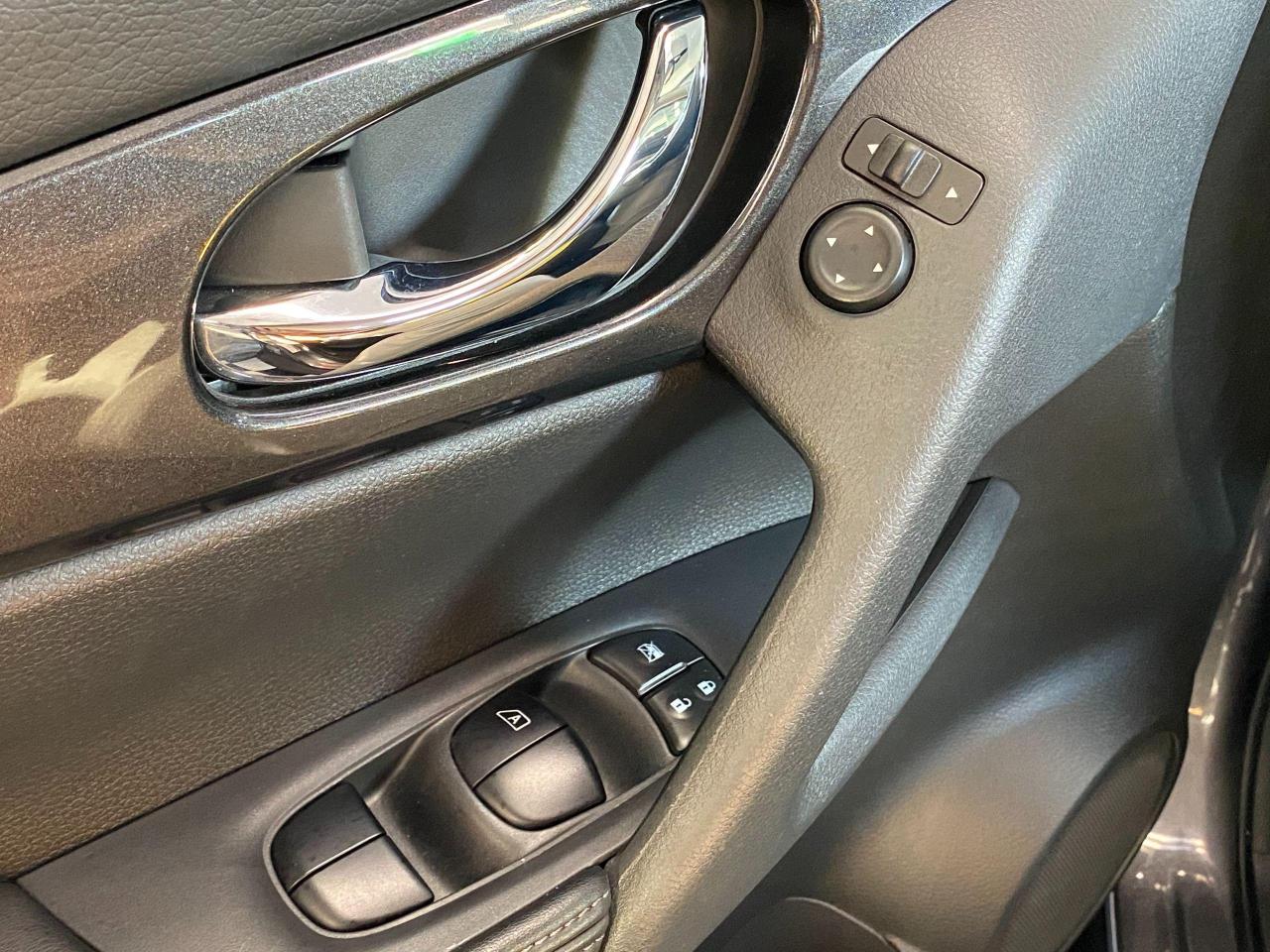 2017 Nissan Rogue S+Camera+Heated Seats+ACCIDENT FREE - Photo #55