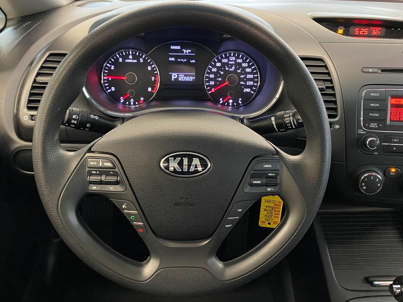 2016 Kia Forte LX+Sunroof+Heated Seats+Bluetooth+ACCIDENT FREE - Photo #9