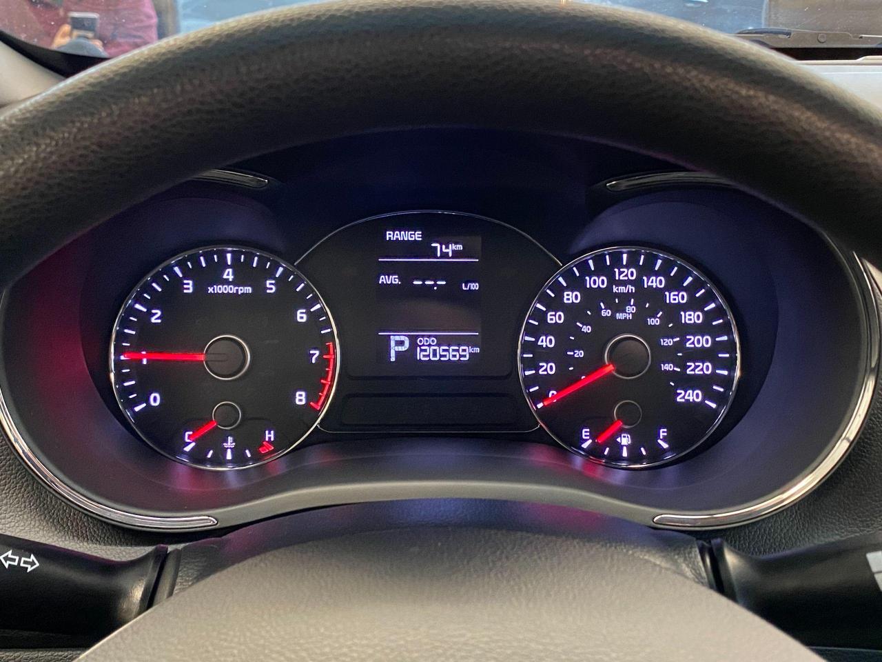 2016 Kia Forte LX+Sunroof+Heated Seats+Bluetooth+ACCIDENT FREE - Photo #16