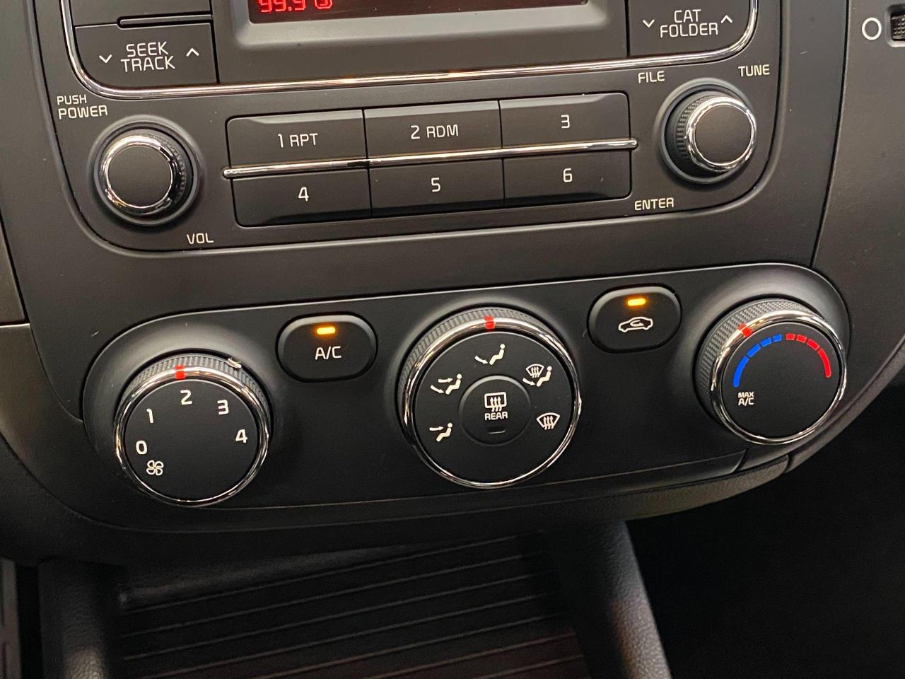 2016 Kia Forte LX+Sunroof+Heated Seats+Bluetooth+ACCIDENT FREE - Photo #30