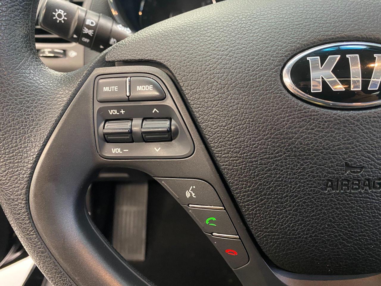 2016 Kia Forte LX+Sunroof+Heated Seats+Bluetooth+ACCIDENT FREE - Photo #35