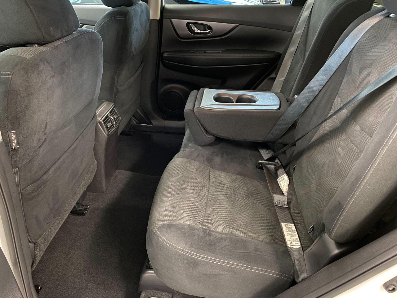 2016 Nissan Rogue SV+Push Start+Camera+Heated Seats+ACCIDENT FREE - Photo #22