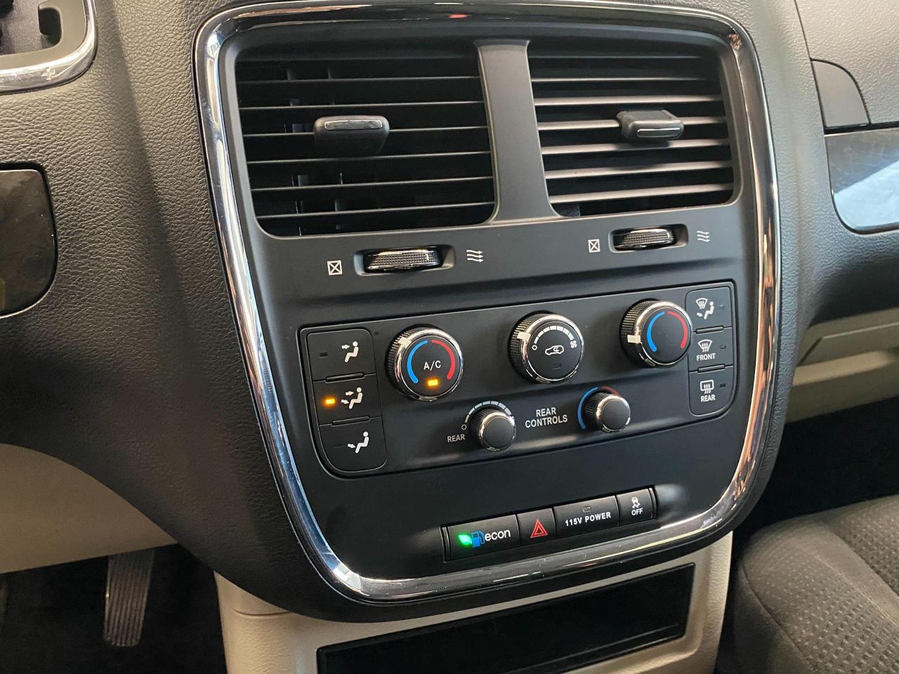 2015 Dodge Grand Caravan SXT+DVD+Camera+New Tires+Brakes+ACCIDENT FREE - Photo #36
