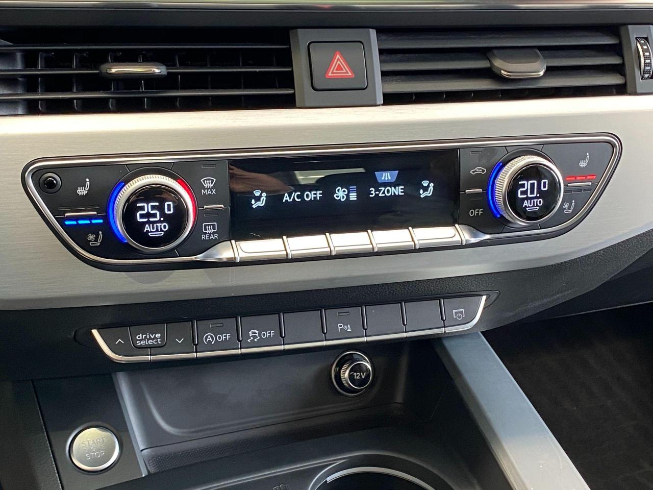 2017 Audi A4 Technik S-Line Quattro+360 Camera+ACCIDENT FREE - Photo #31
