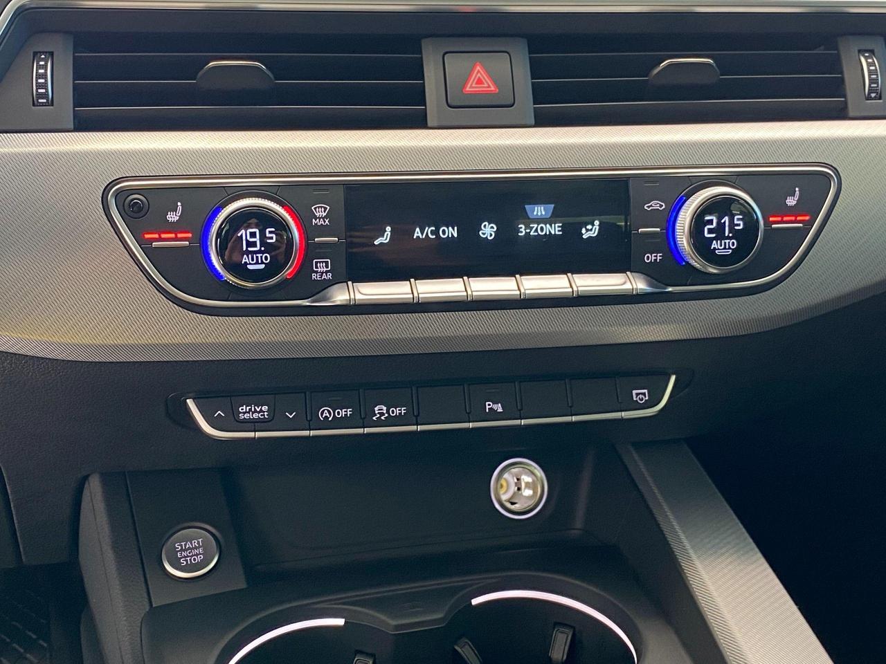 2017 Audi A4 Progressiv AWD+Camera+GPS+ApplePlay+ACCIDENT FREE - Photo #35