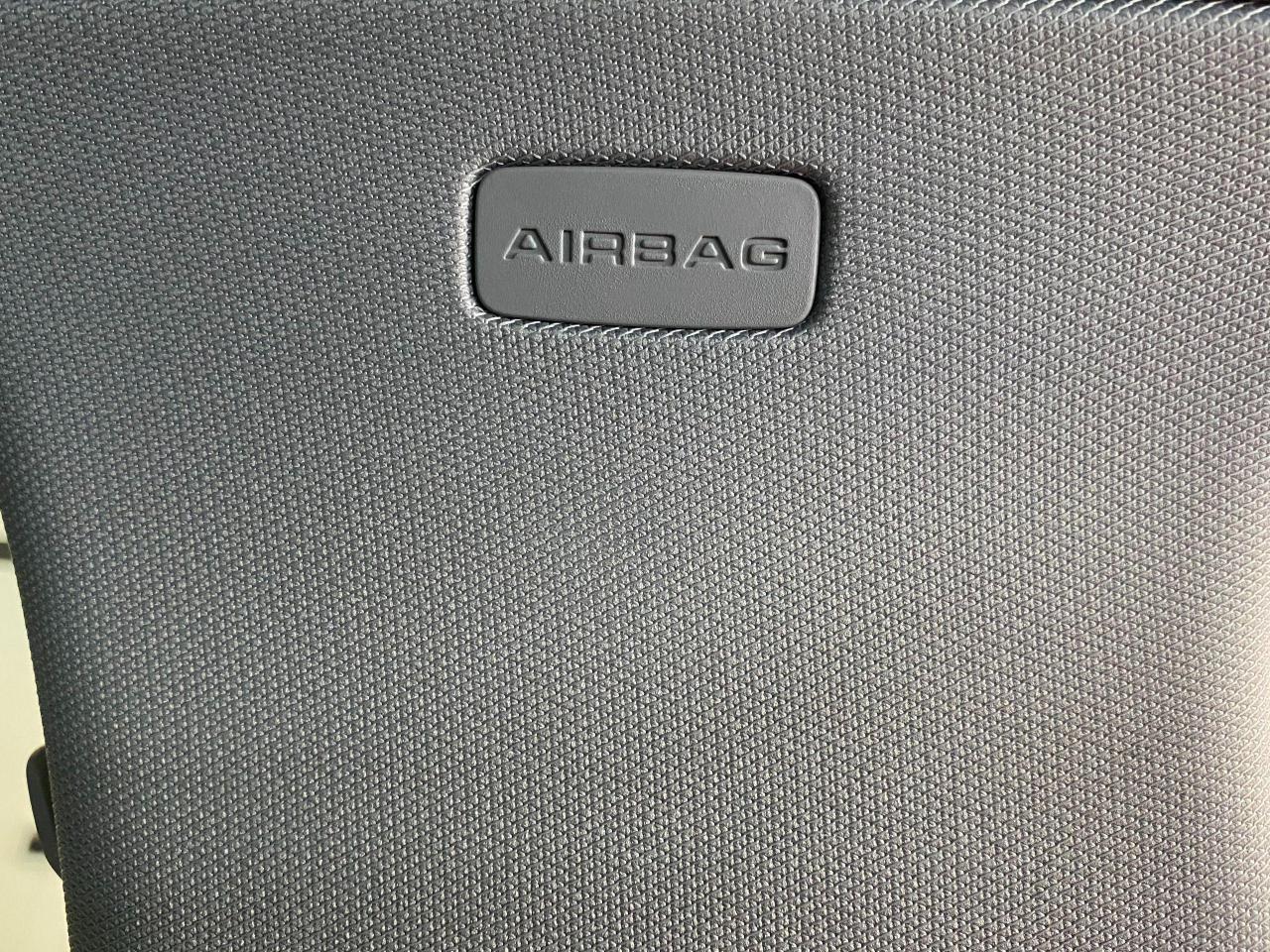 2017 Audi A4 Progressiv AWD+Camera+GPS+ApplePlay+ACCIDENT FREE - Photo #44