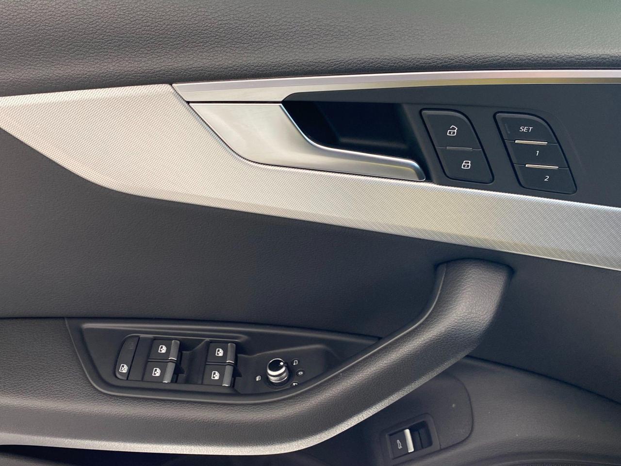 2017 Audi A4 Progressiv AWD+Camera+GPS+ApplePlay+ACCIDENT FREE - Photo #57