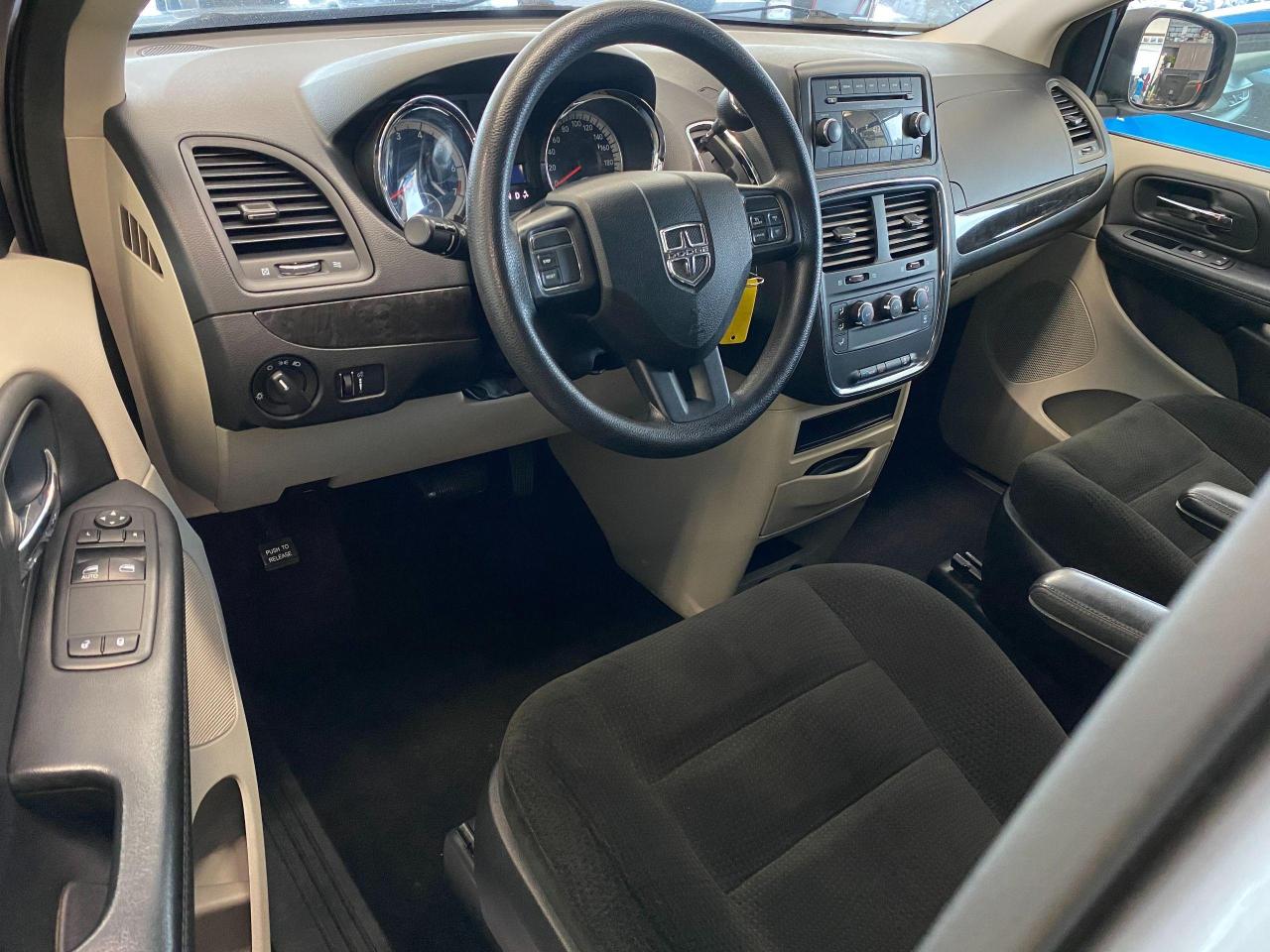 2015 Dodge Grand Caravan Canada Value Package+A/C+STOW & GO+ACCIDENT FREE - Photo #15