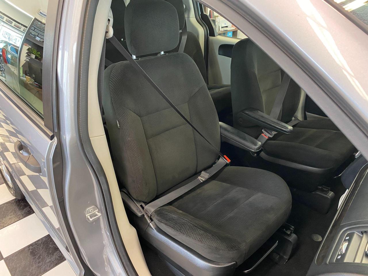2015 Dodge Grand Caravan Canada Value Package+A/C+STOW & GO+ACCIDENT FREE - Photo #20