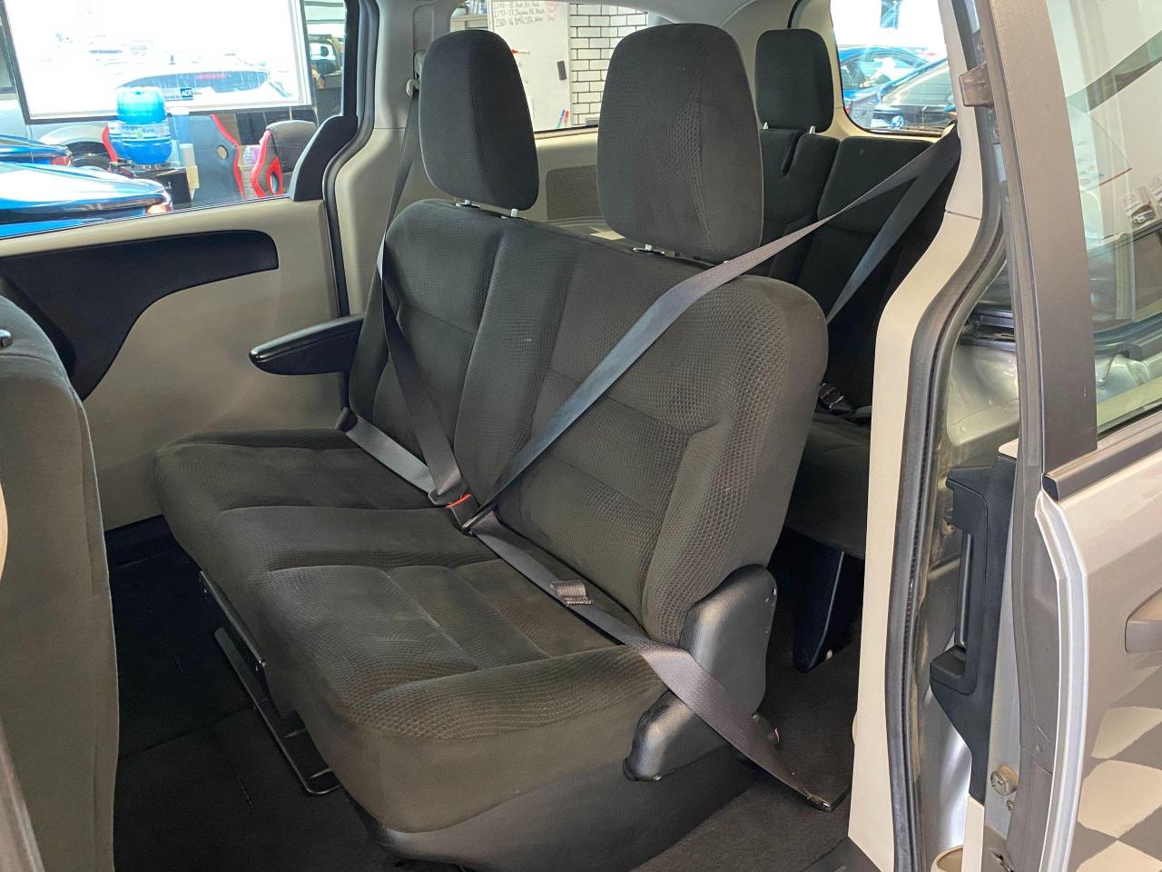 2015 Dodge Grand Caravan Canada Value Package+A/C+STOW & GO+ACCIDENT FREE - Photo #21