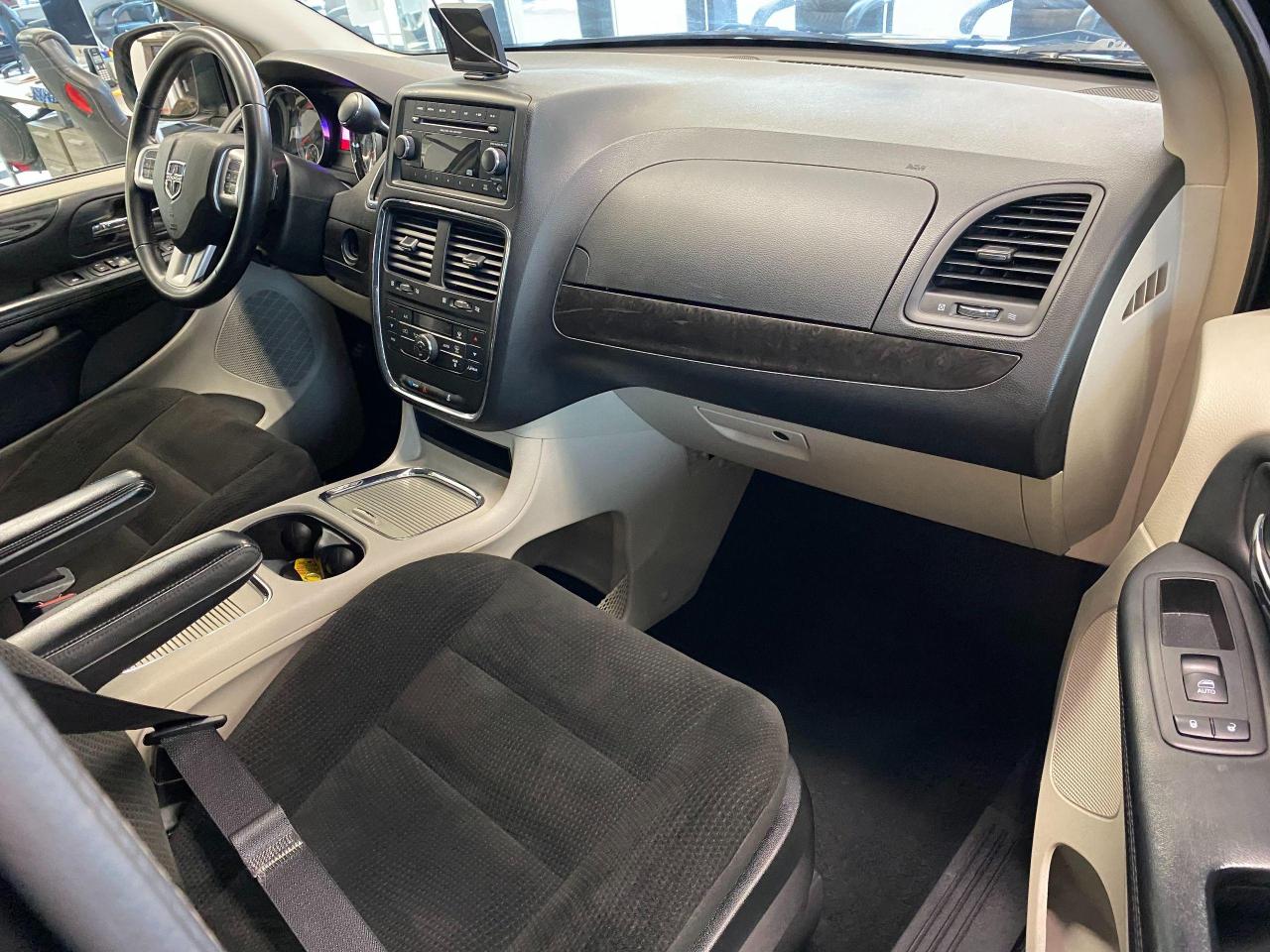 2017 Dodge Grand Caravan Crew+Snow & GO+Cruise Control+New Brakes - Photo #17