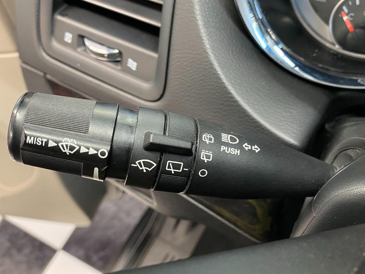 2017 Dodge Grand Caravan Crew+Snow & GO+Cruise Control+New Brakes Photo96