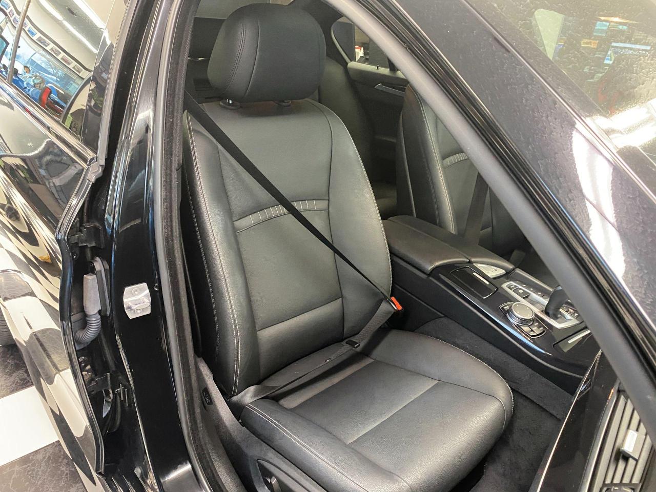 2016 BMW 5 Series 535i xDrive TECH+New Tires+360 CAM+ACCIDENT FREE - Photo #27
