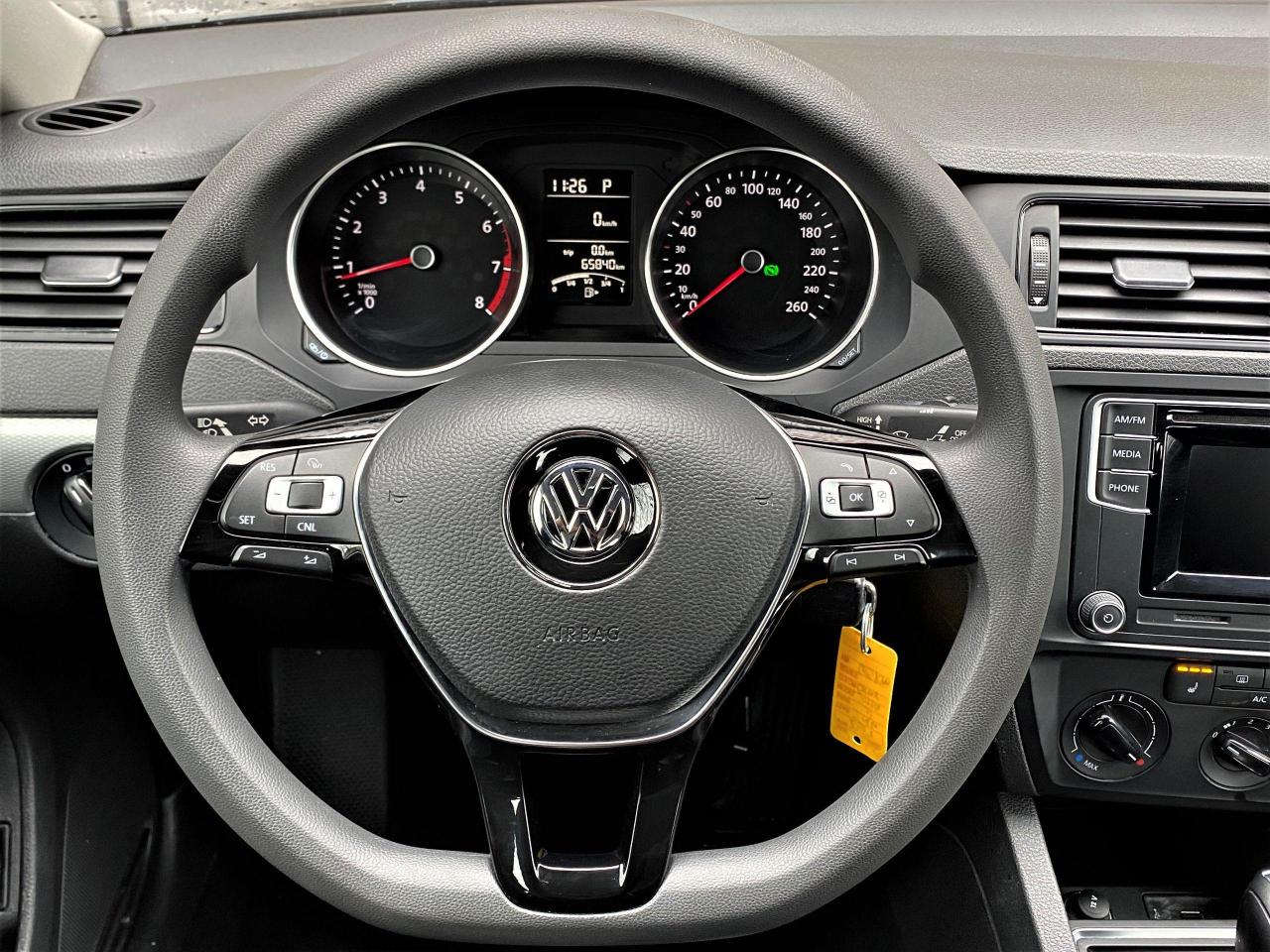 2016 Volkswagen Jetta Trendline+Sunroof+HeatedSeats+Camera+ACCIDENT FREE Photo79