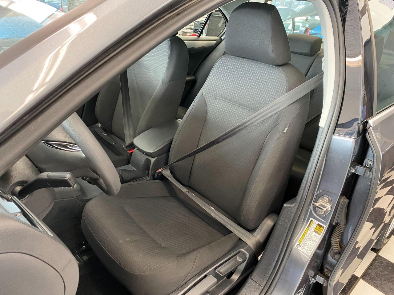 2016 Volkswagen Jetta Trendline+Sunroof+HeatedSeats+Camera+ACCIDENT FREE Photo89