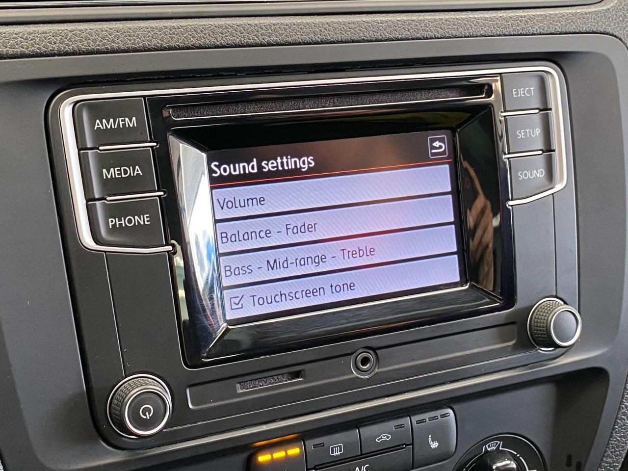 2016 Volkswagen Jetta Trendline+Sunroof+HeatedSeats+Camera+ACCIDENT FREE Photo102