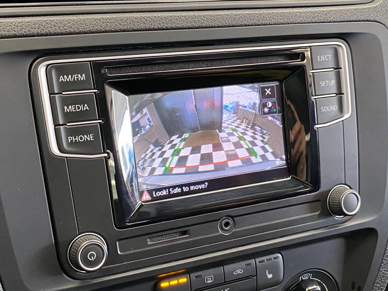 2016 Volkswagen Jetta Trendline+Sunroof+HeatedSeats+Camera+ACCIDENT FREE - Photo #33