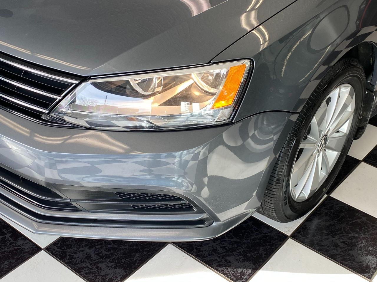 2016 Volkswagen Jetta Trendline+Sunroof+HeatedSeats+Camera+ACCIDENT FREE Photo108