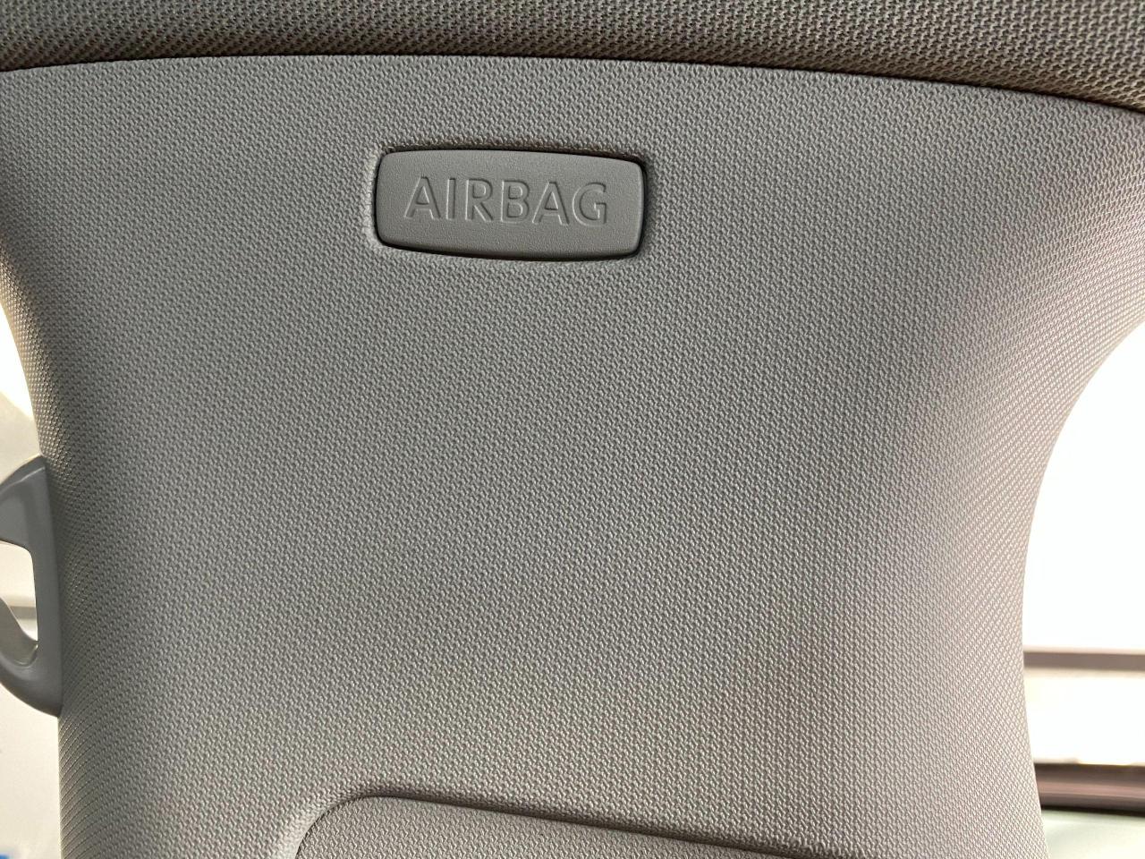 2016 Volkswagen Jetta Trendline+Sunroof+HeatedSeats+Camera+ACCIDENT FREE - Photo #44