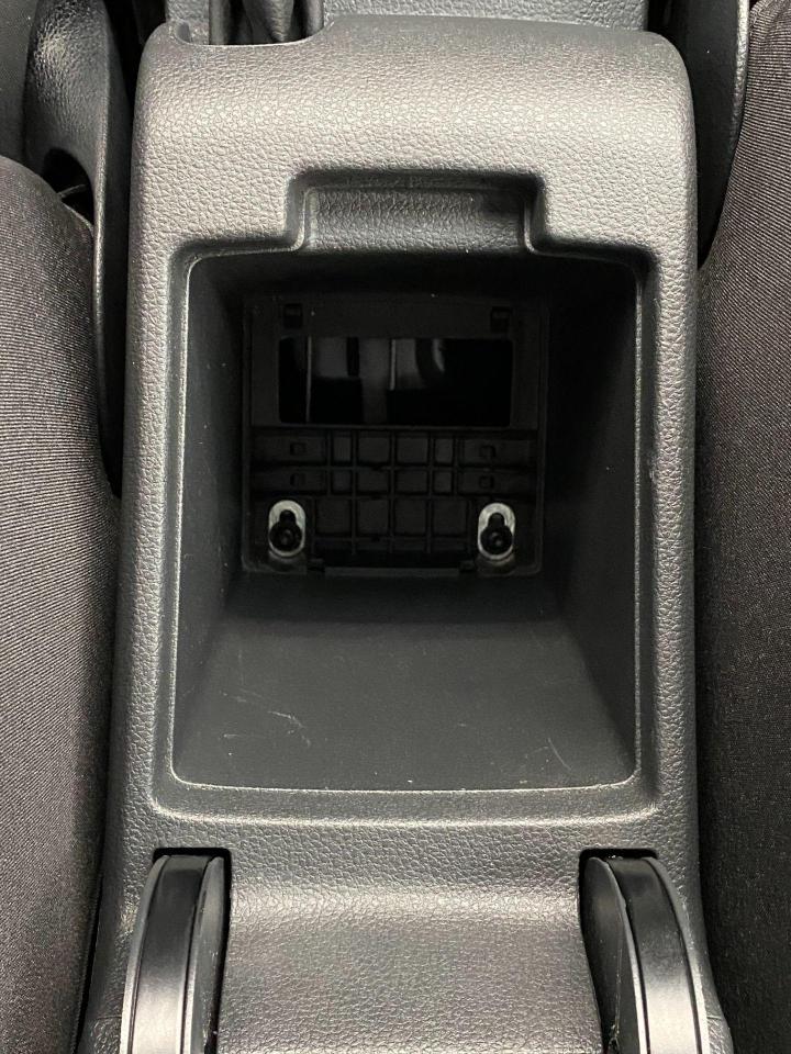 2016 Volkswagen Jetta Trendline+Sunroof+HeatedSeats+Camera+ACCIDENT FREE Photo120