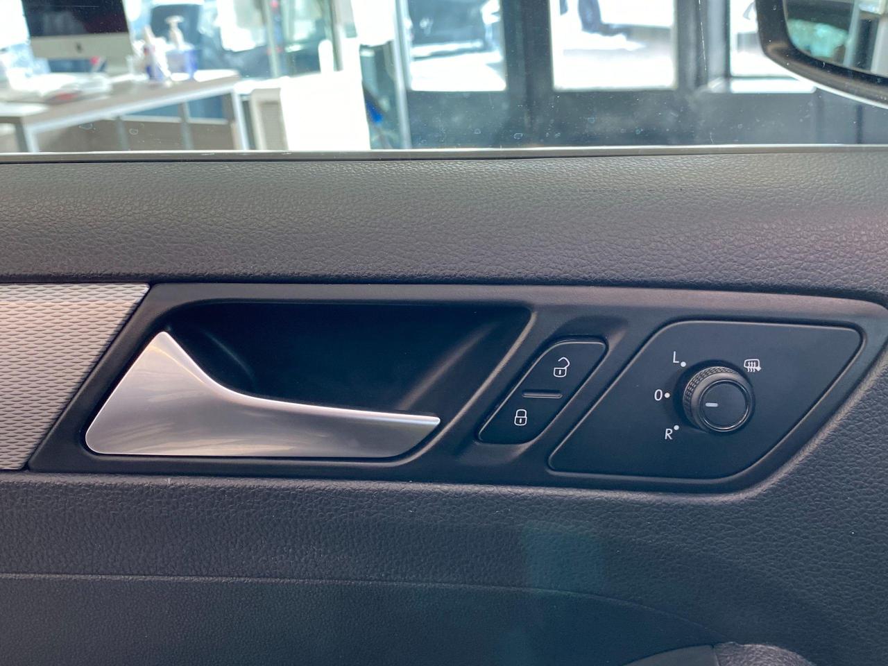 2016 Volkswagen Jetta Trendline+Sunroof+HeatedSeats+Camera+ACCIDENT FREE - Photo #56