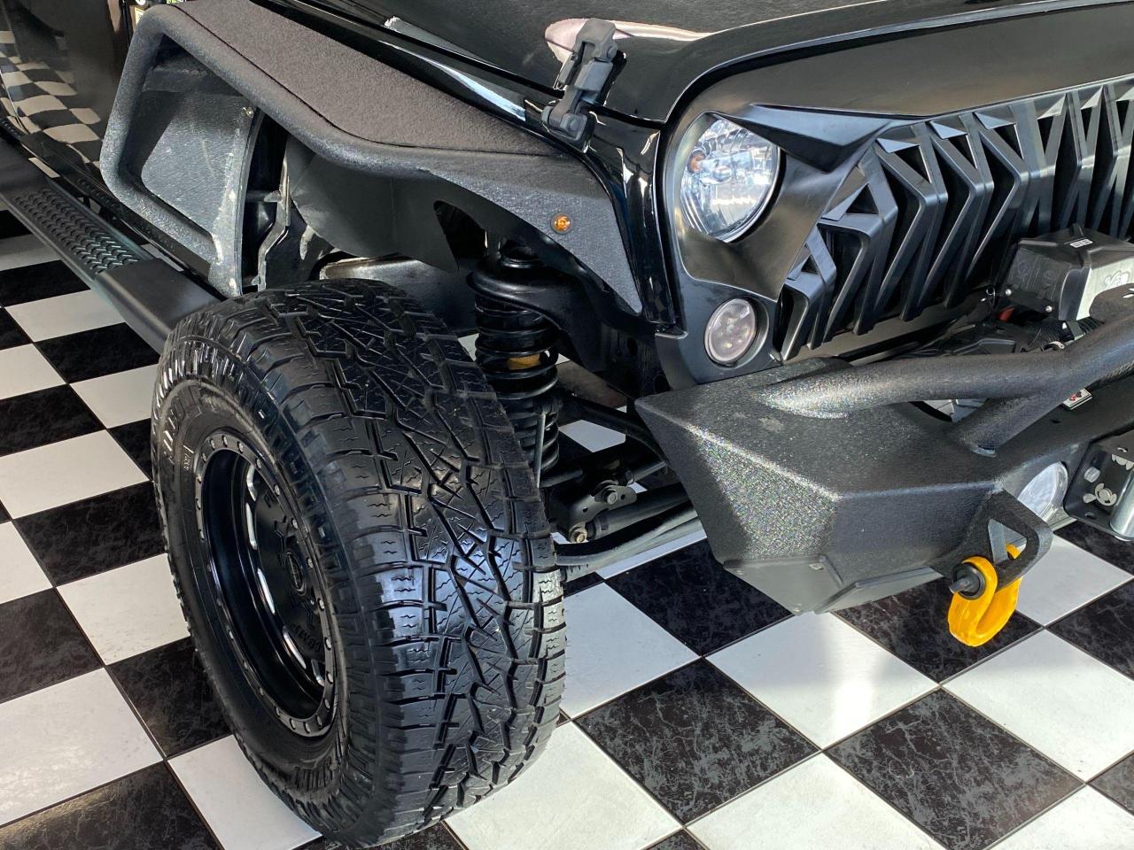 2018 Jeep Wrangler Sahara JK+Lifted+Lots Of Upgrades+ACCIDENT FREE - Photo #37