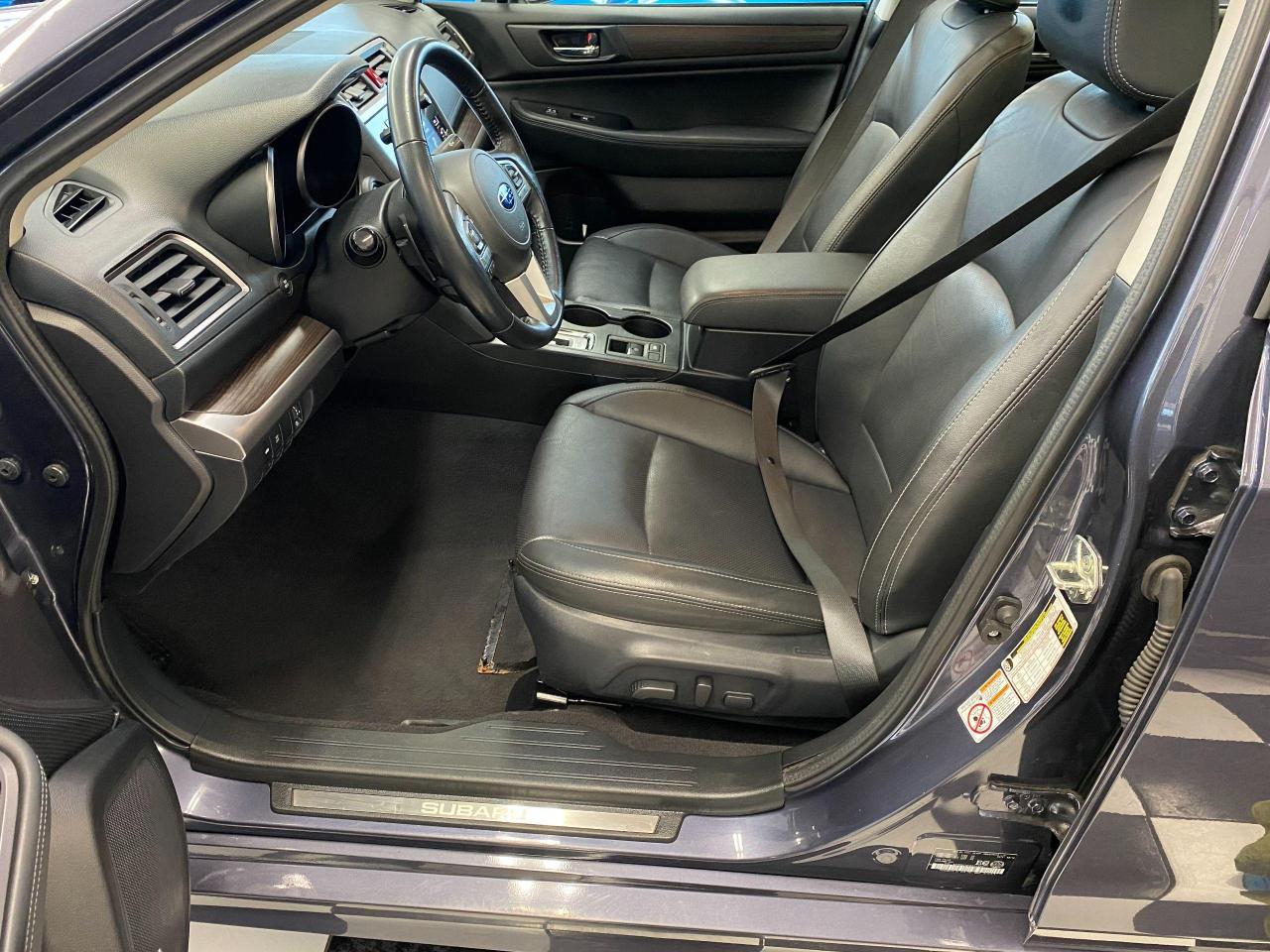 2016 Subaru Legacy 3.6R w/Limited TECH+Eye Sight+AWD+Accident Free - Photo #18