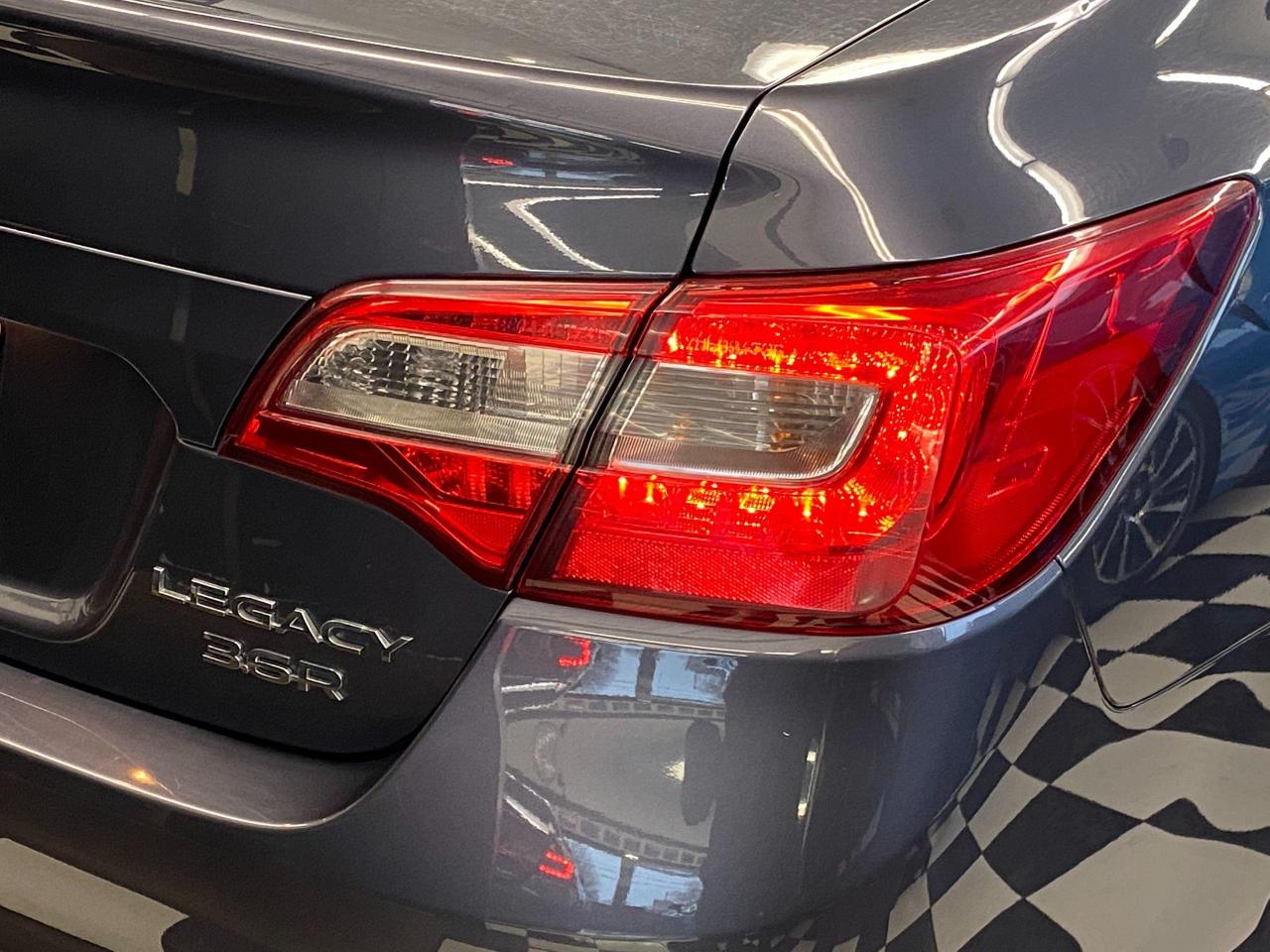 2016 Subaru Legacy 3.6R w/Limited TECH+Eye Sight+AWD+Accident Free - Photo #69