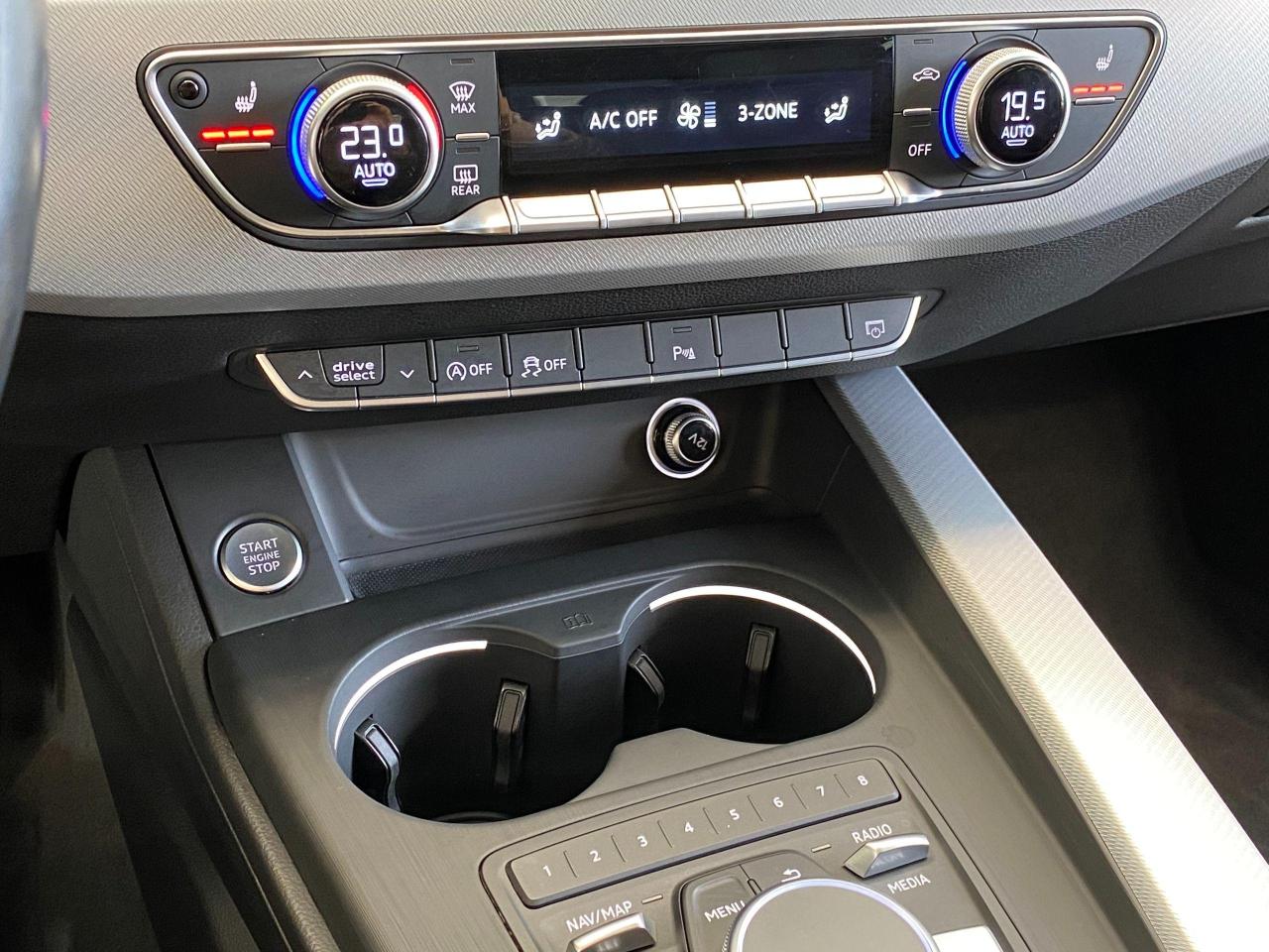 2017 Audi A4 Progressiv AWD+Camera+GPS+ApplePlay+ACCIDENT FREE Photo36
