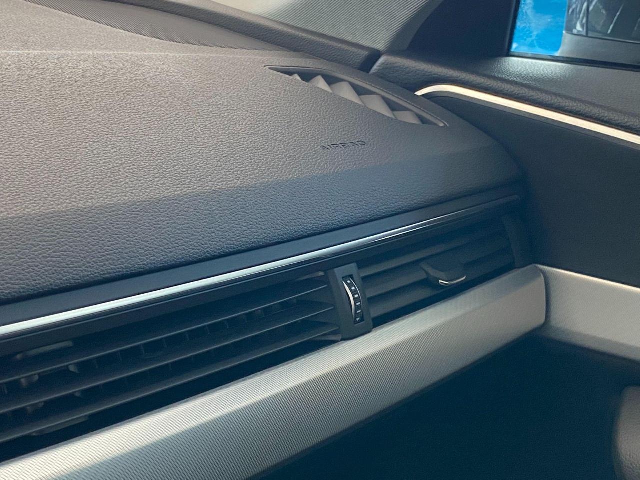 2017 Audi A4 Progressiv AWD+Camera+GPS+ApplePlay+ACCIDENT FREE - Photo #46