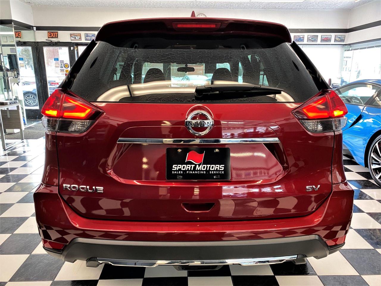 2018 Nissan Rogue SV+SafetyShield+BlindSpot+ApplePlay+ACCIDENT FREE Photo71