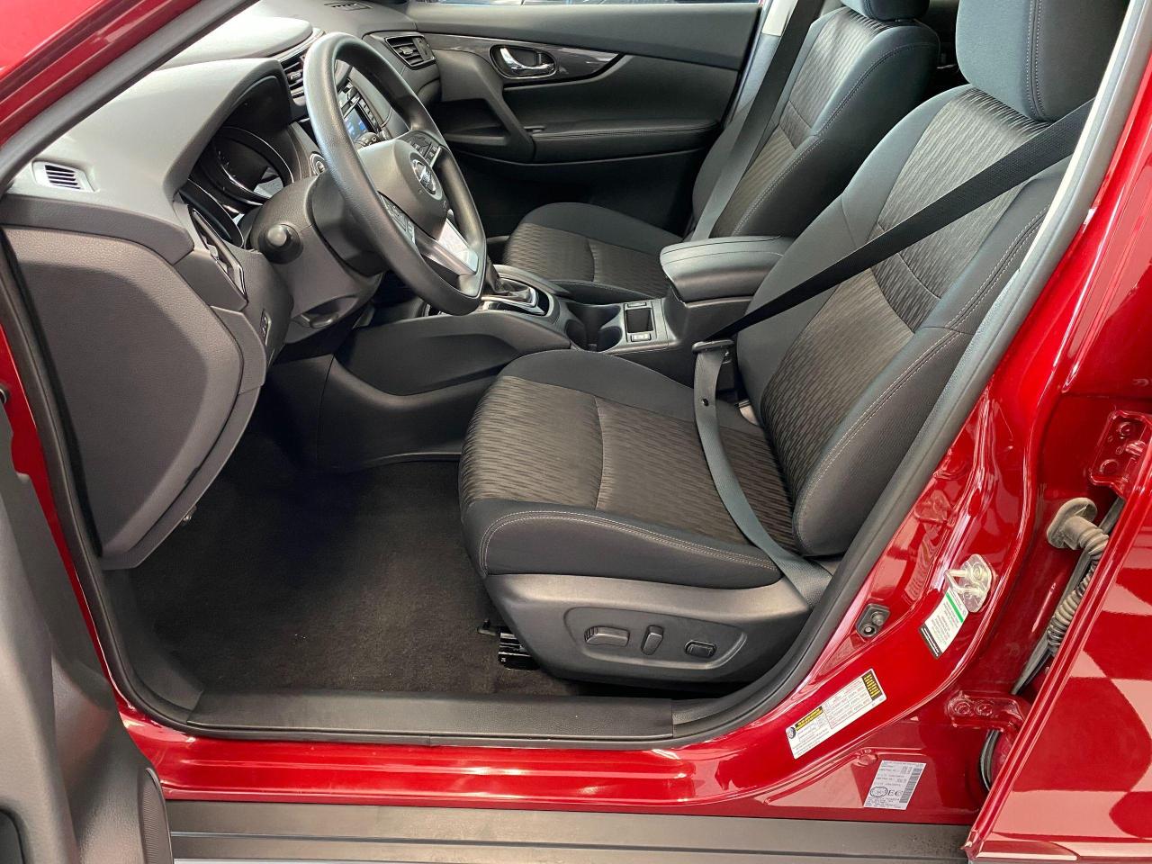 2018 Nissan Rogue SV+SafetyShield+BlindSpot+ApplePlay+ACCIDENT FREE Photo85
